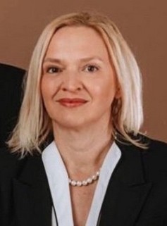 Odvetnica in predavateljica mag. Marija Bukovec Marolt